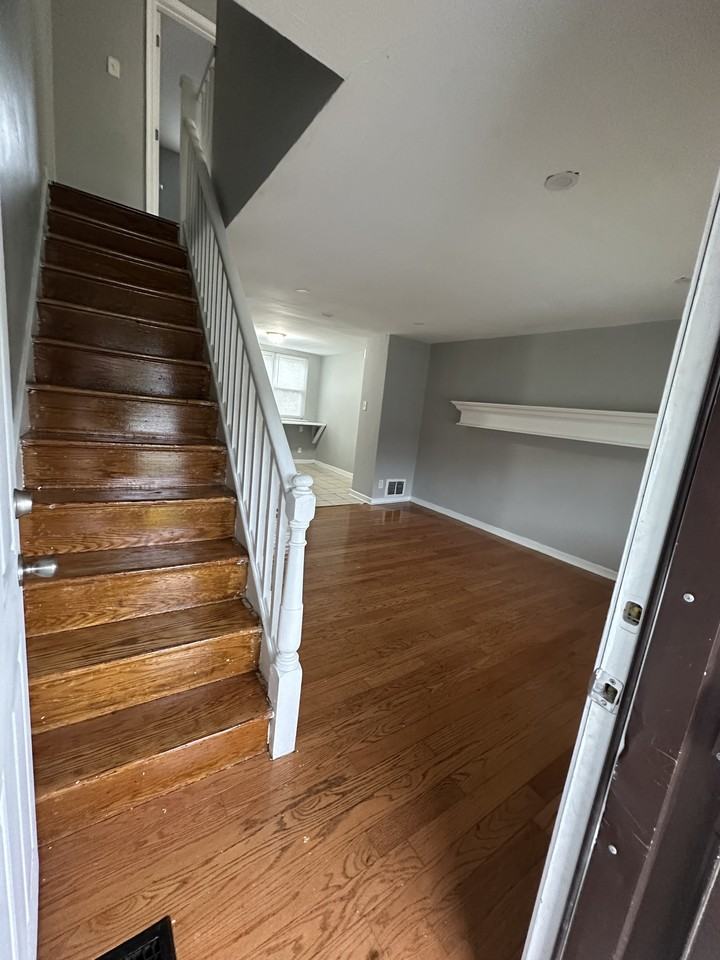 3737 Richmond St #1 - Photo 5 of 7