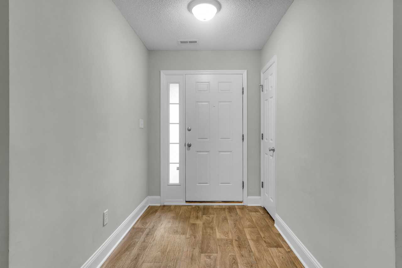146 Monterey Cir #1 - Photo 4 of 46