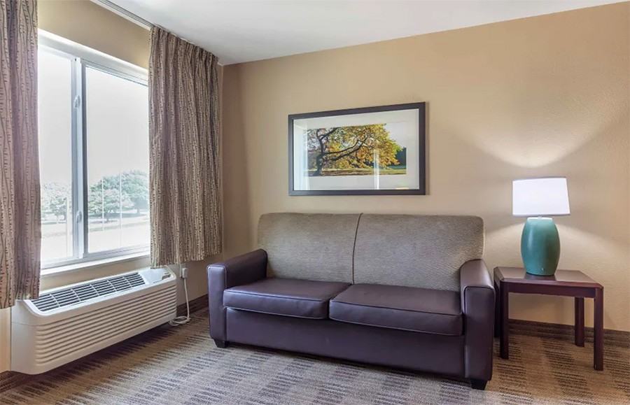 Emerald Suites at Chandler - Photo 7 of 31