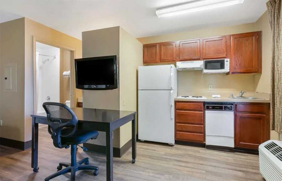 Emerald Suites at Chandler - Photo 5 of 31