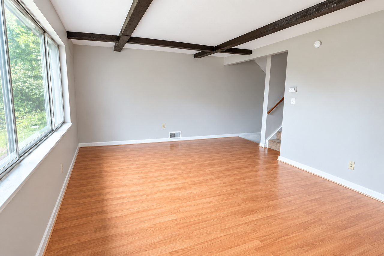 2807 LINCOLN WAYAPT 16 #16 - Photo 2 of 13