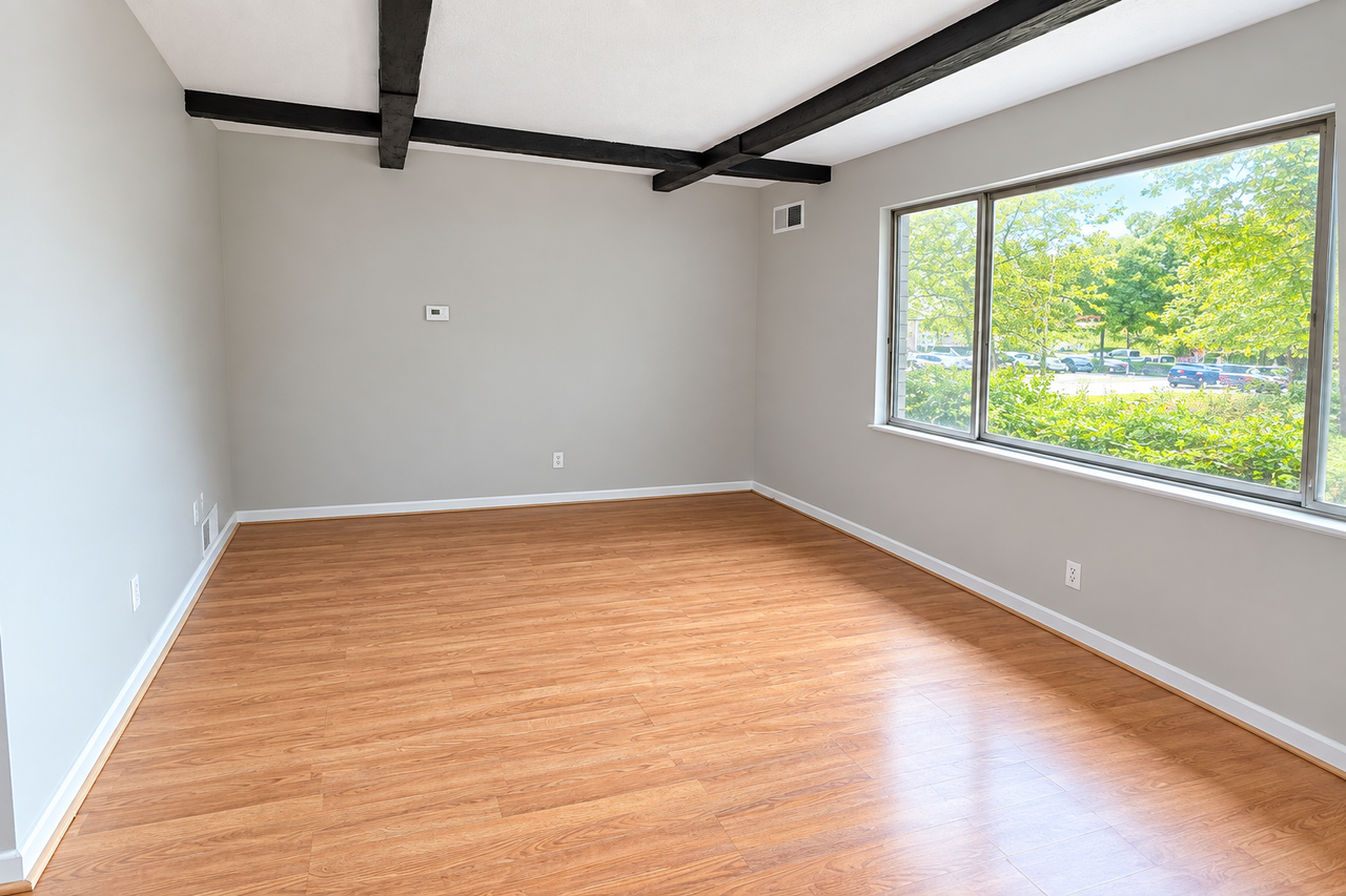 2807 LINCOLN WAYAPT 16 #16 - Photo 3 of 13