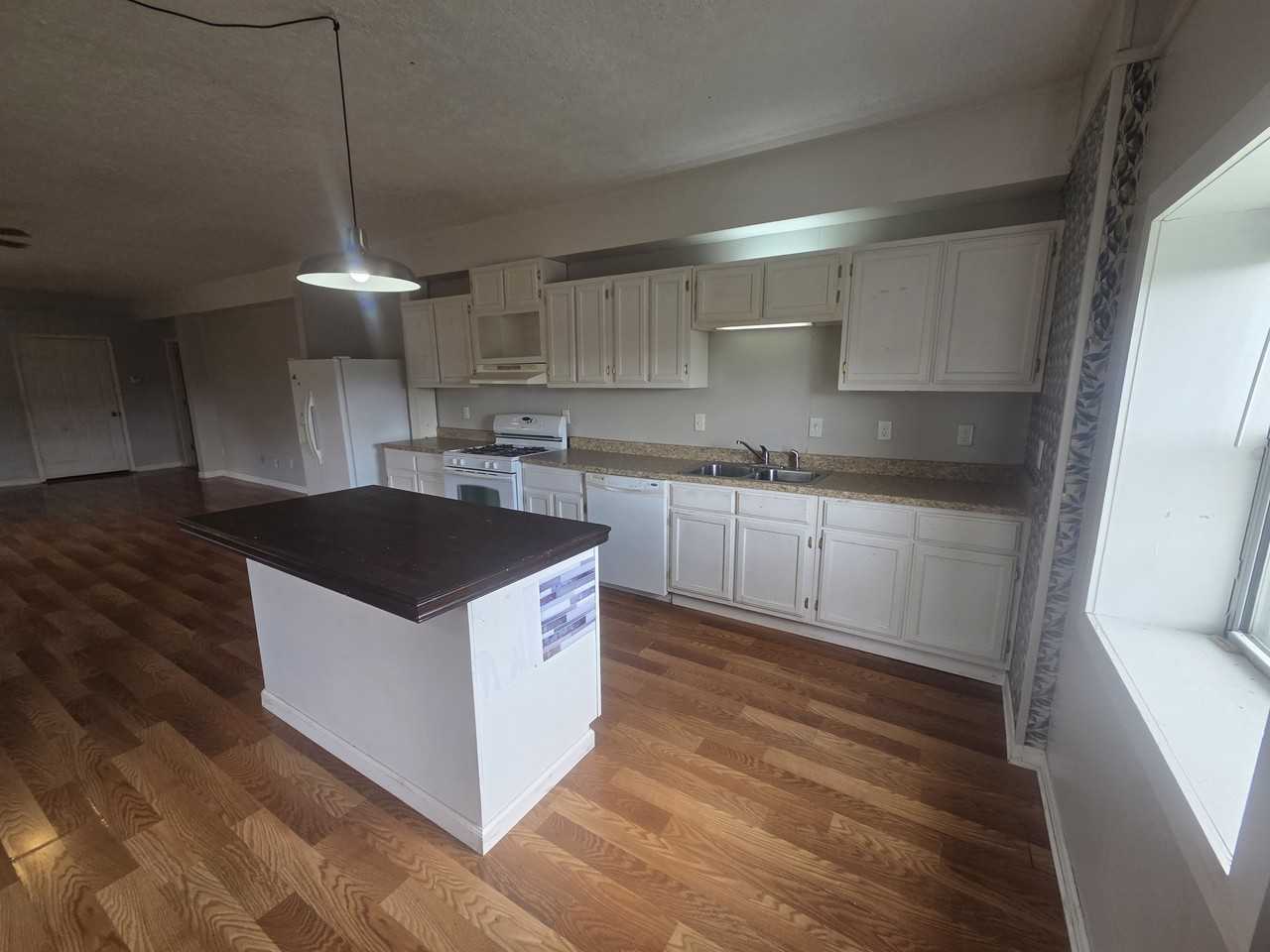 501 S Frisco #2 - Photo 3 of 15