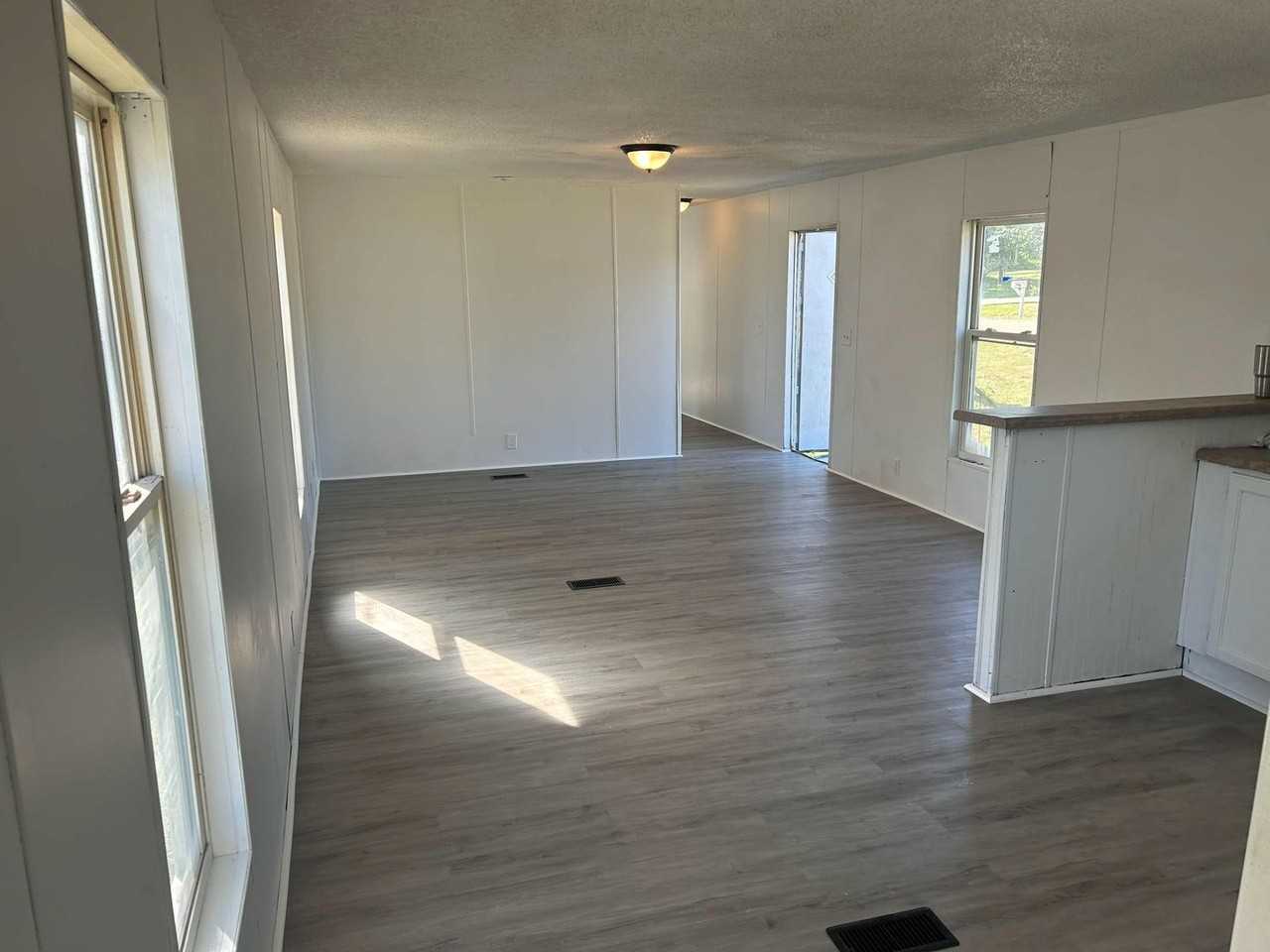 Neal Lane Mobile Home Park - Photo 5 of 7