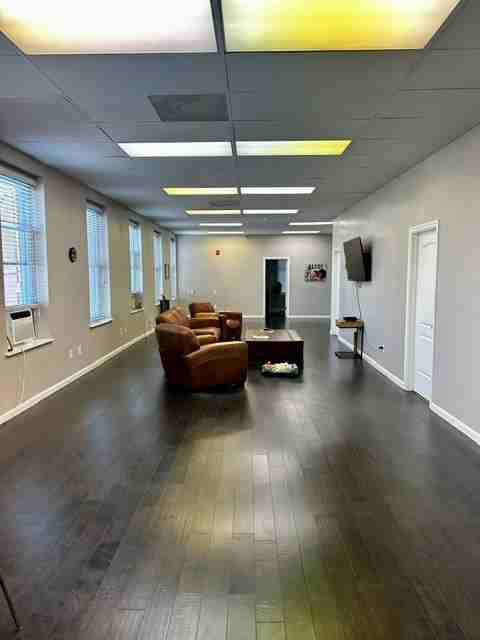 113 School St #B - Photo 3 of 10