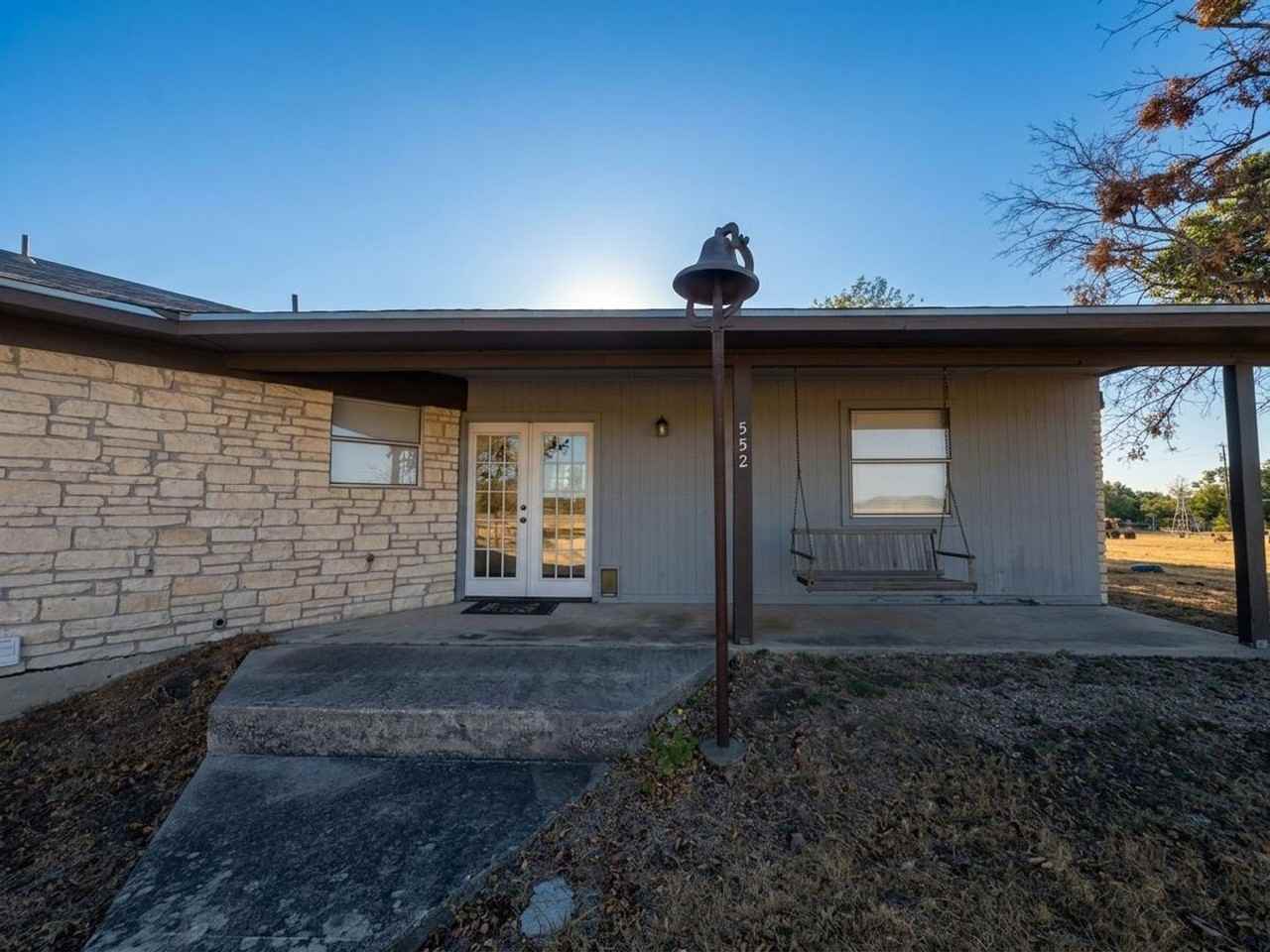 552 Lawson Ln - Photo 2 of 45