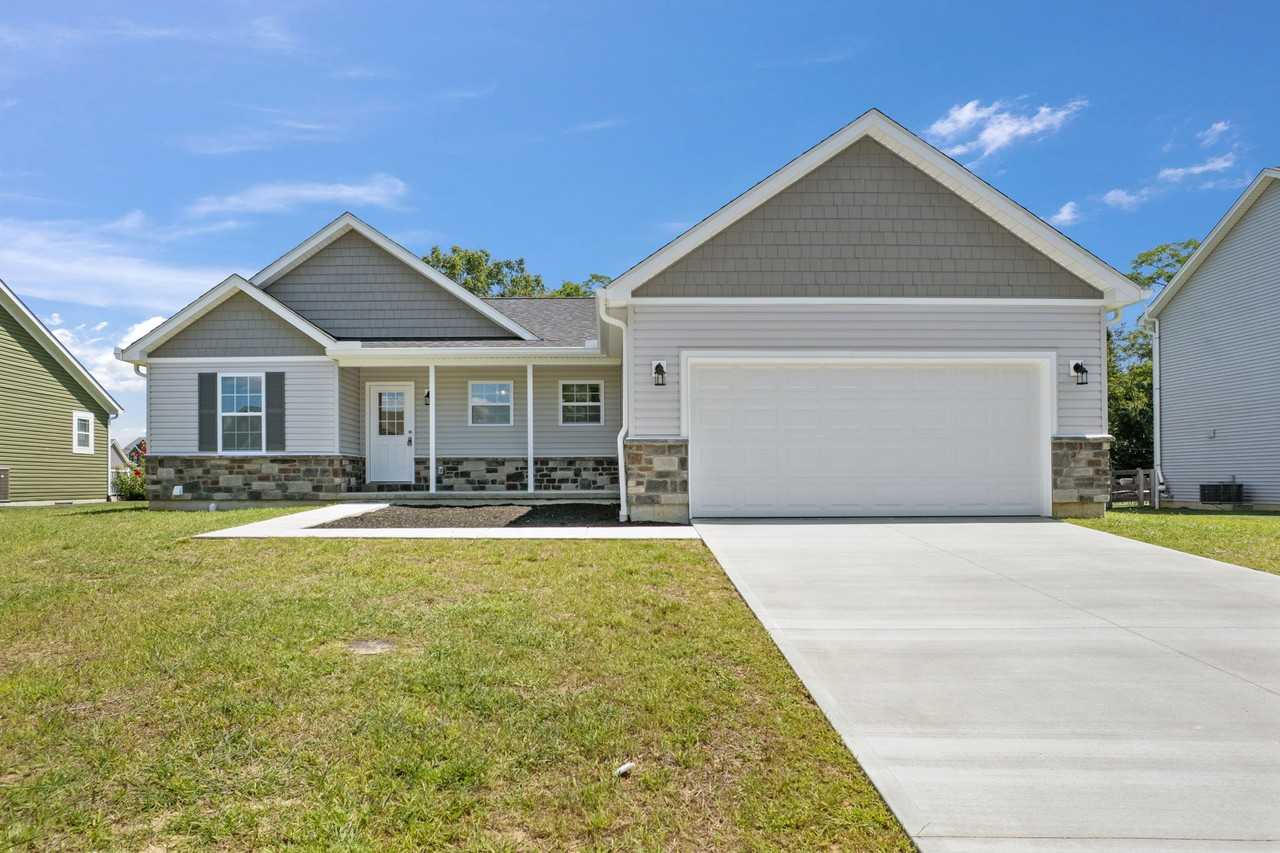128 Kelly Dr #1