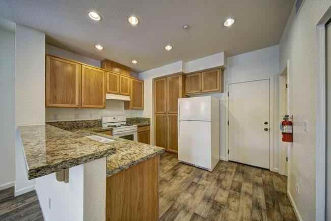 4389 N Walnut Rd - Photo 7 of 31