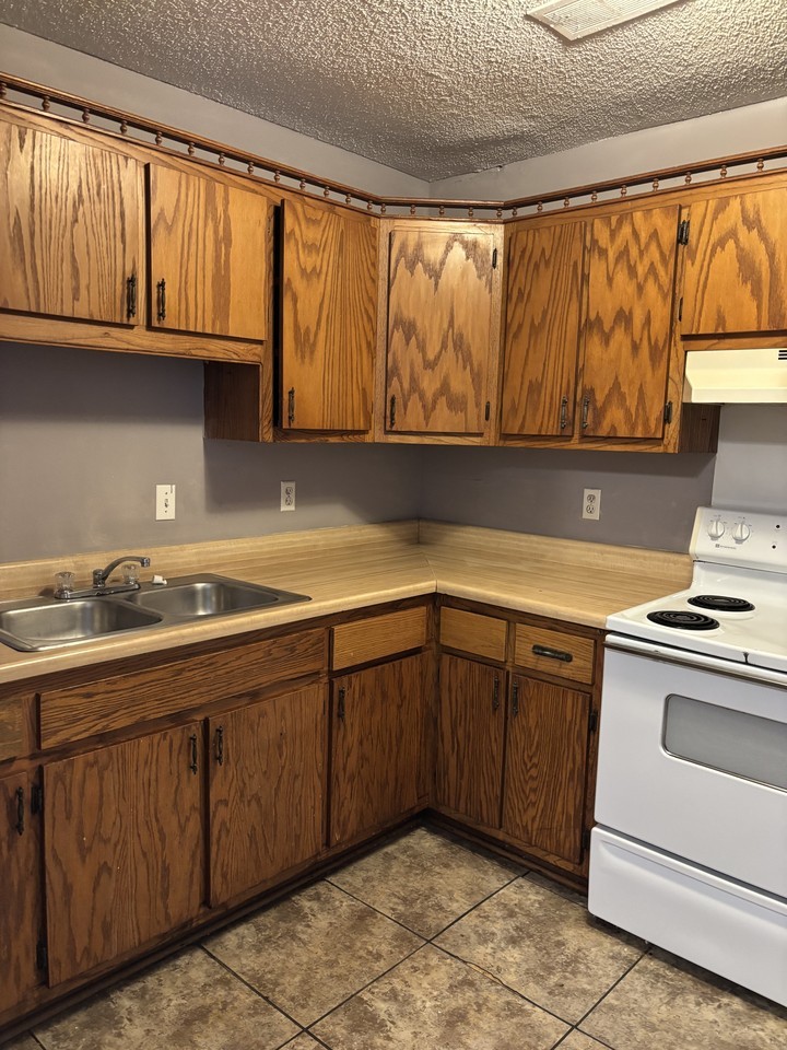 283 Adkins Cir #1 - Photo 3 of 12
