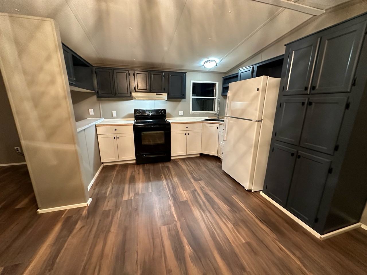 9 Illini East St #1 - Photo 2 of 13