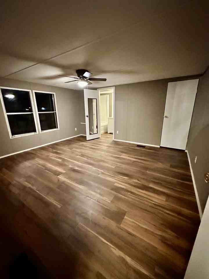 9 Illini East St #1 - Photo 4 of 13