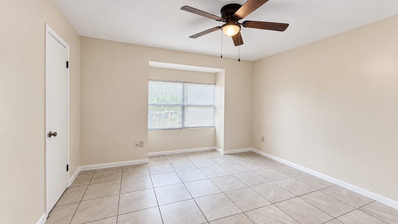 14743 Central Woods Ave - Photo 3 of 10