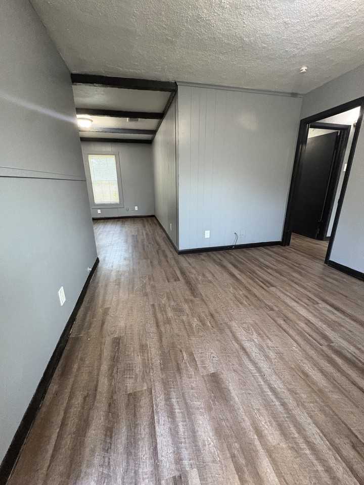 9315 Oak Knoll Ln #1 - Photo 6 of 10