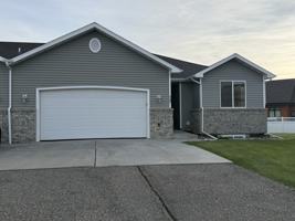 featured image of 3287 Banff Ave