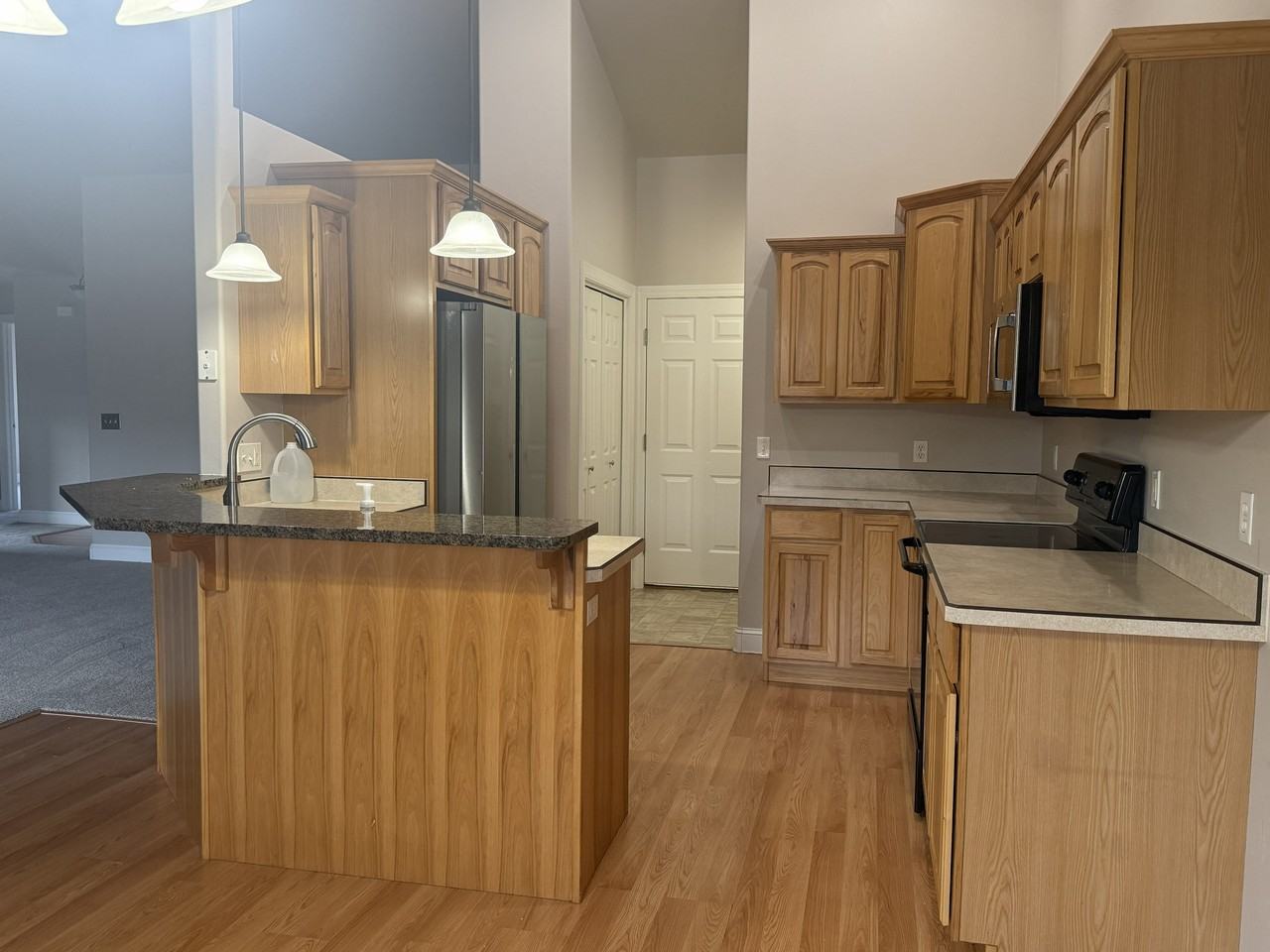 3287 Banff Ave - Photo 2 of 16