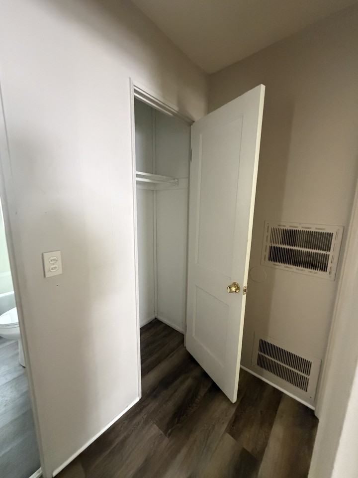 820 Woodbine Ave #1 - Photo 3 of 13