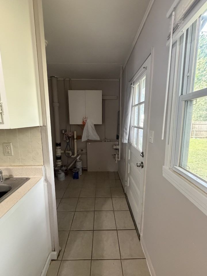 820 Woodbine Ave #1 - Photo 6 of 13