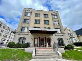 featured image of 2027 N Prospect Ave