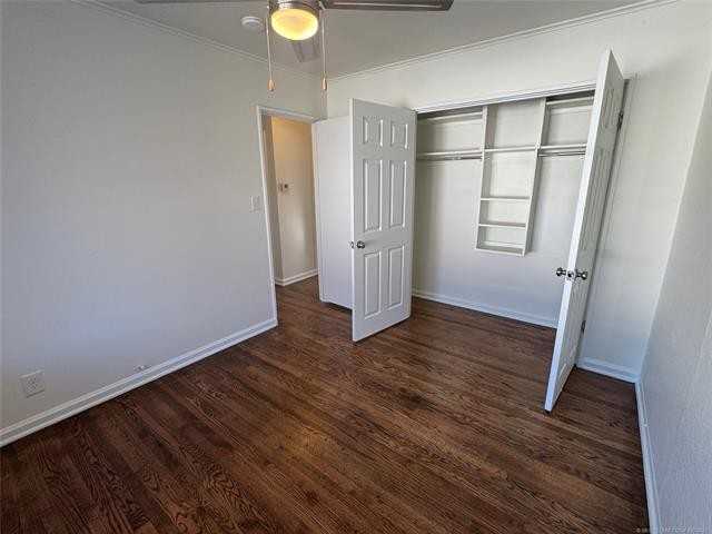 2743 E 3rd St #1 - Photo 6 of 11