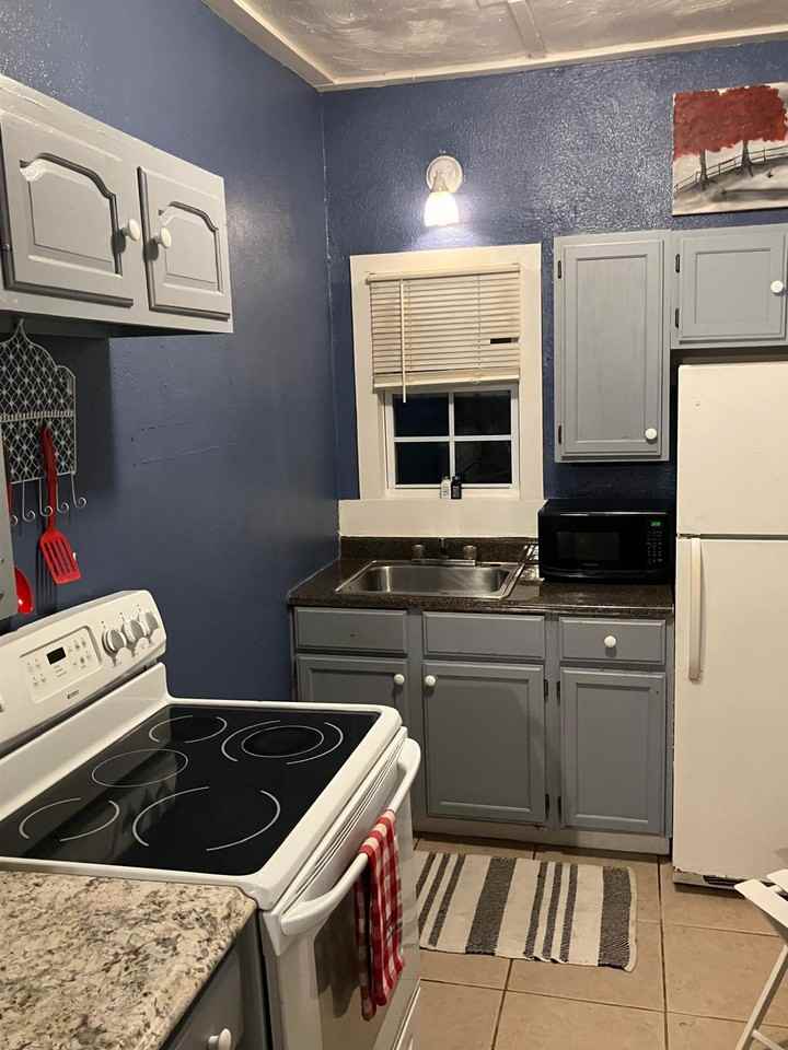 2328 Union St #2328A - Photo 7 of 14