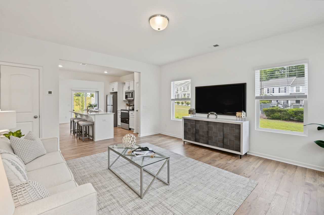 230 Banbury Ln - Photo 2 of 24