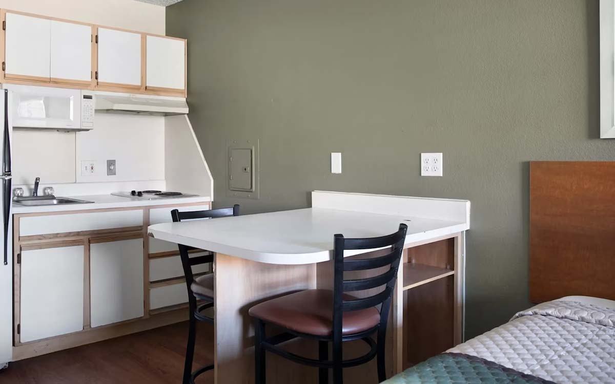 Emerald Suites Dunlap - Photo 5 of 28