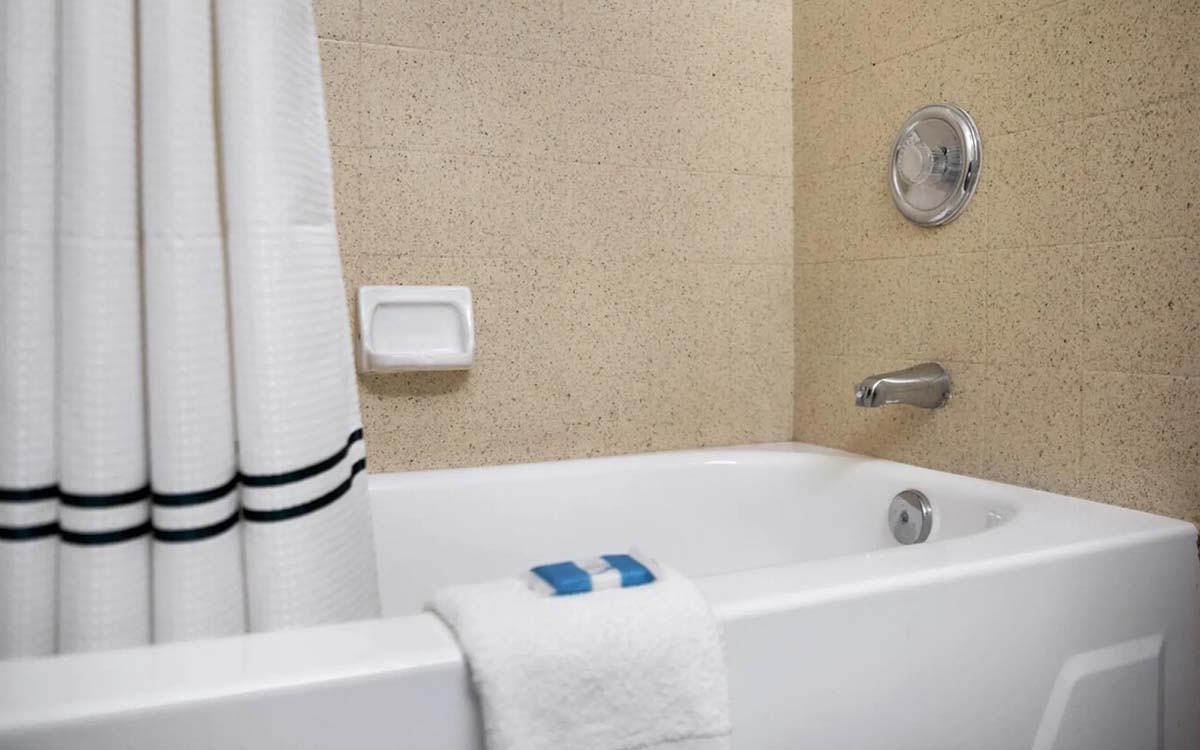 Emerald Suites Dunlap - Photo 7 of 28
