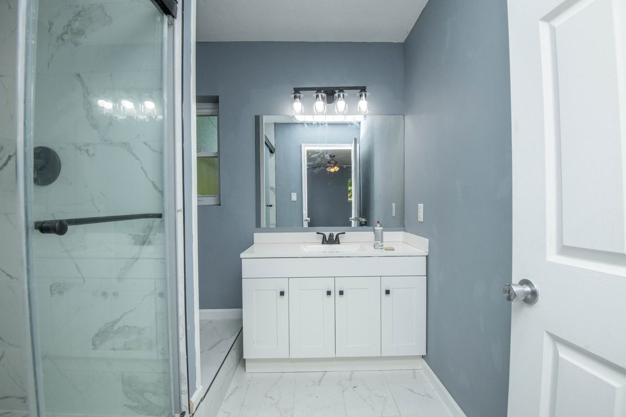 6516 Ellesmere Dr #1 - Photo 4 of 45
