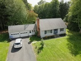 featured image of 9 Applewood Ln #1