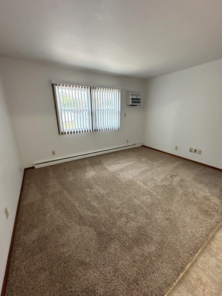 321 Cedar Crest Dr #7 - Photo 3 of 28
