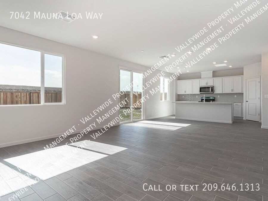 7042 Mauna Loa Way #1 - Photo 7 of 50