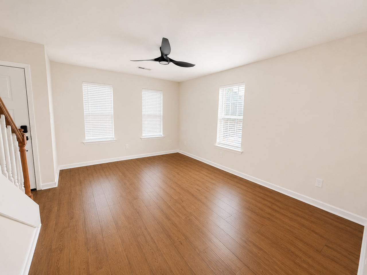 504 Lowndes Hill Rd #1 - Photo 4 of 15