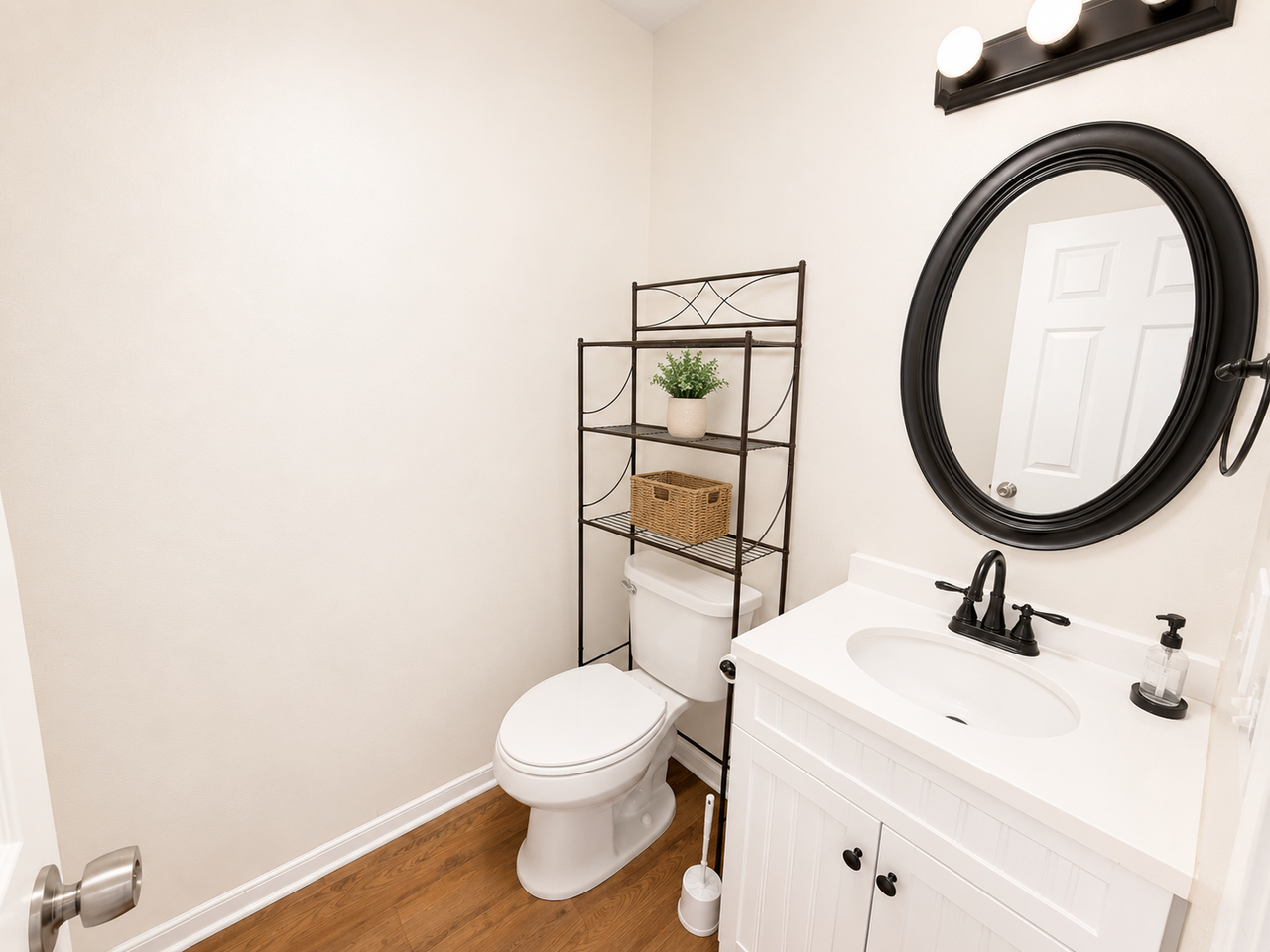 504 Lowndes Hill Rd #1 - Photo 6 of 15
