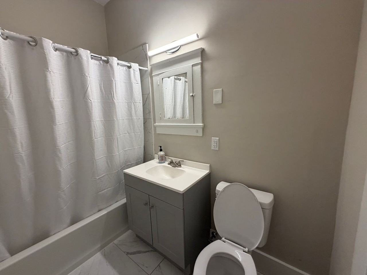 2428 Clover St - Photo 5 of 7