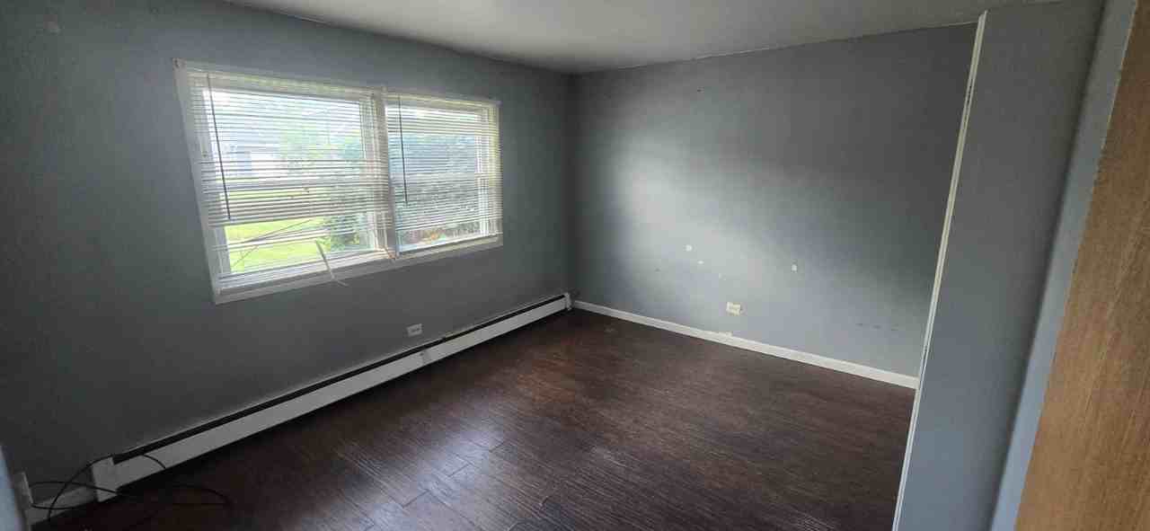 11 S Whispering Hills Dr #1 - Photo 4 of 10