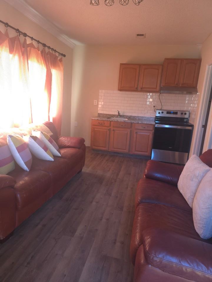 1501 Meadowlark St #1 - Photo 4 of 11