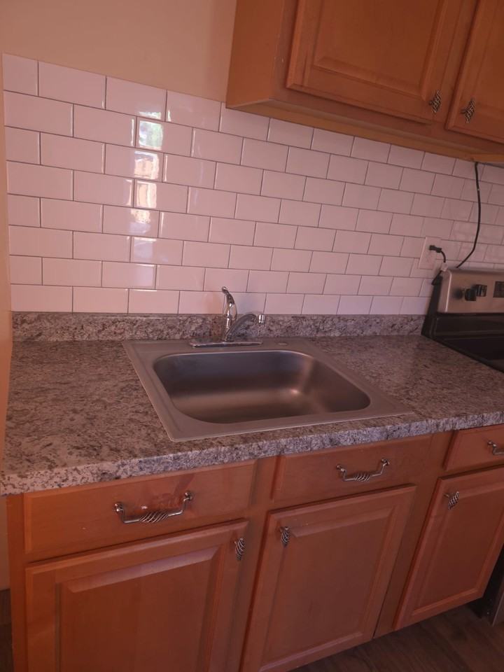 1501 Meadowlark St #1 - Photo 5 of 11