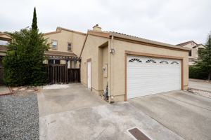featured image of 2768 Gamble Ct #1