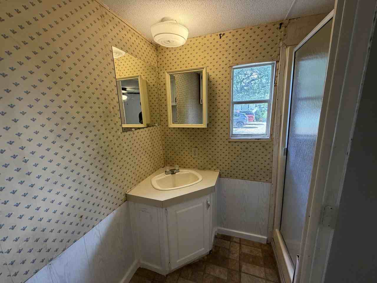 1317 Clark St #1 - Photo 6 of 9