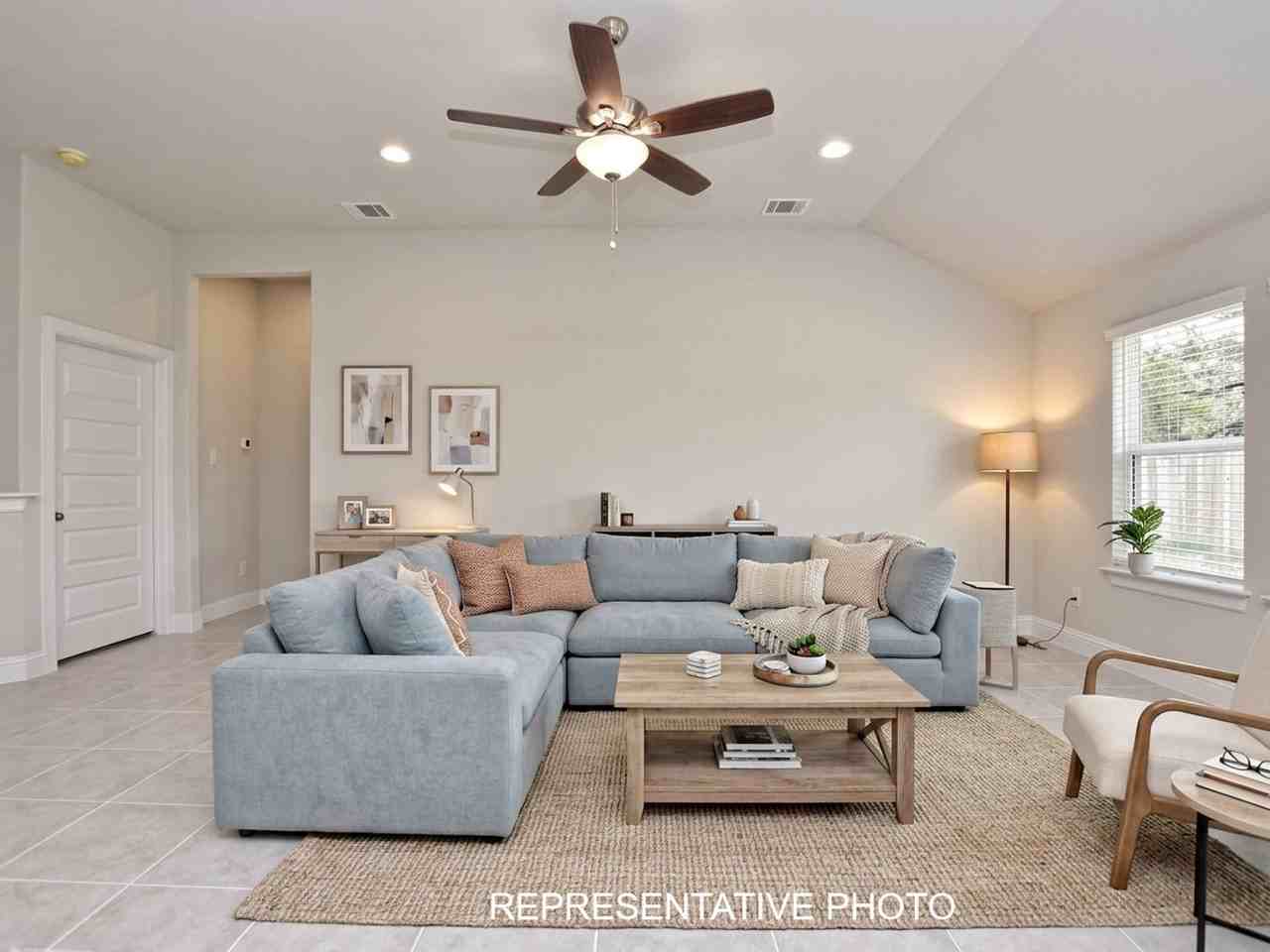 8116 Bronco Ln - Photo 6 of 50