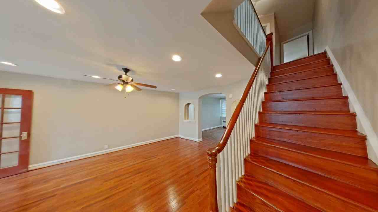 8214 Williams Ave - Photo 6 of 15