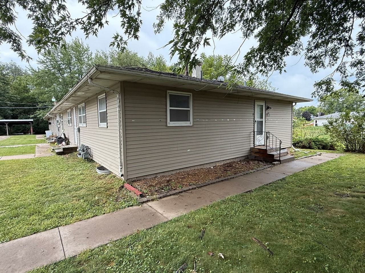 SL AAC2702 - Photo 2 of 29