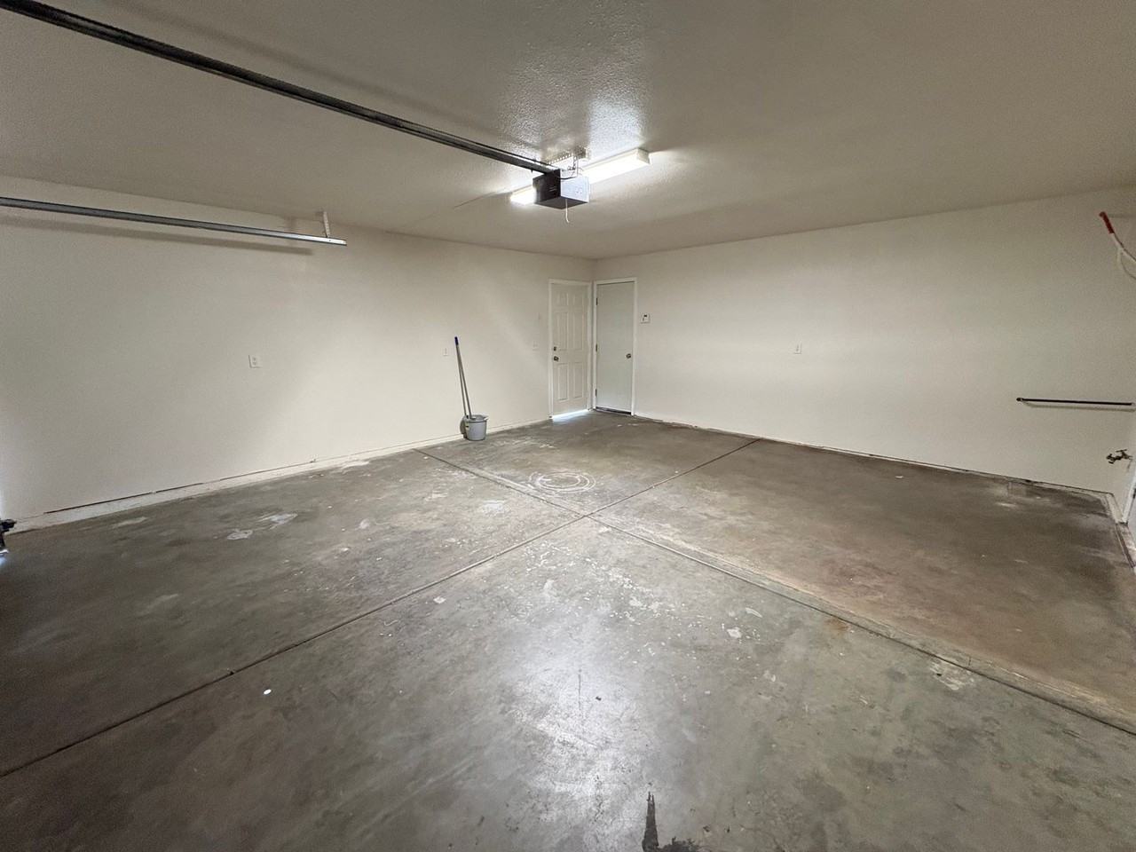 744 W Buena Vista Ave - Photo 3 of 26