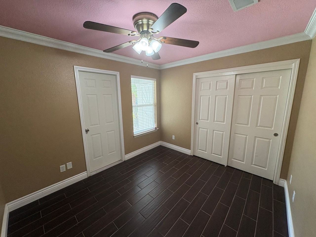 744 W Buena Vista Ave - Photo 4 of 26