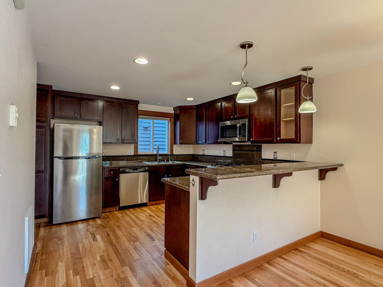 100 26th Ave #A - Photo 6 of 25