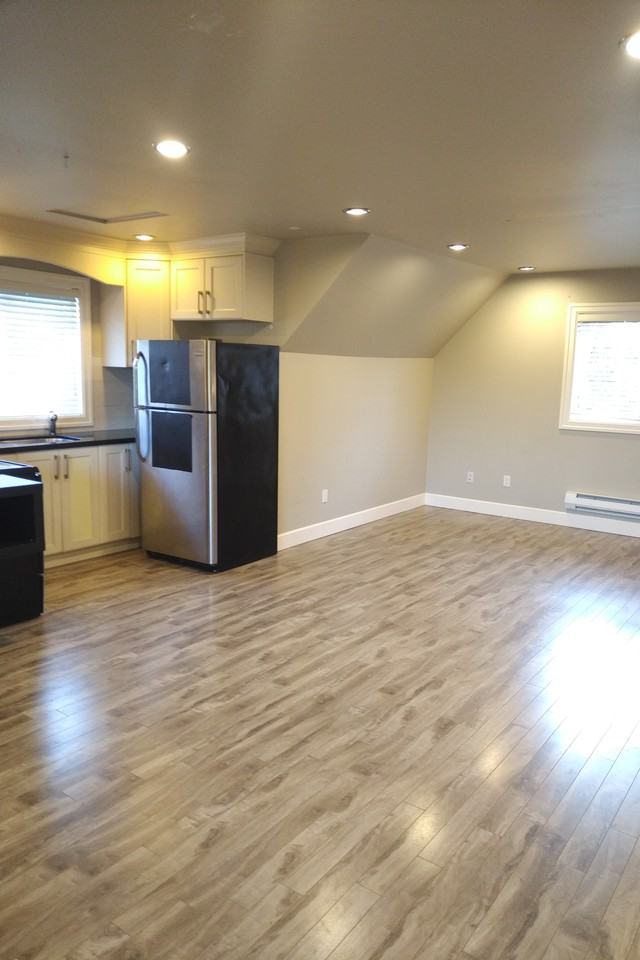 16363 36A Avenue - Photo 3 of 20