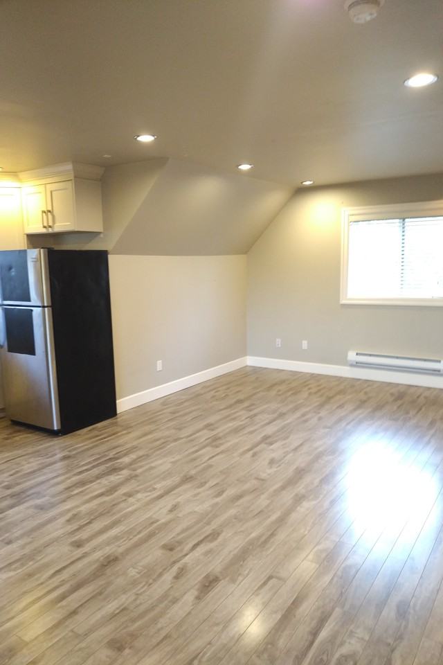 16363 36A Avenue - Photo 7 of 20