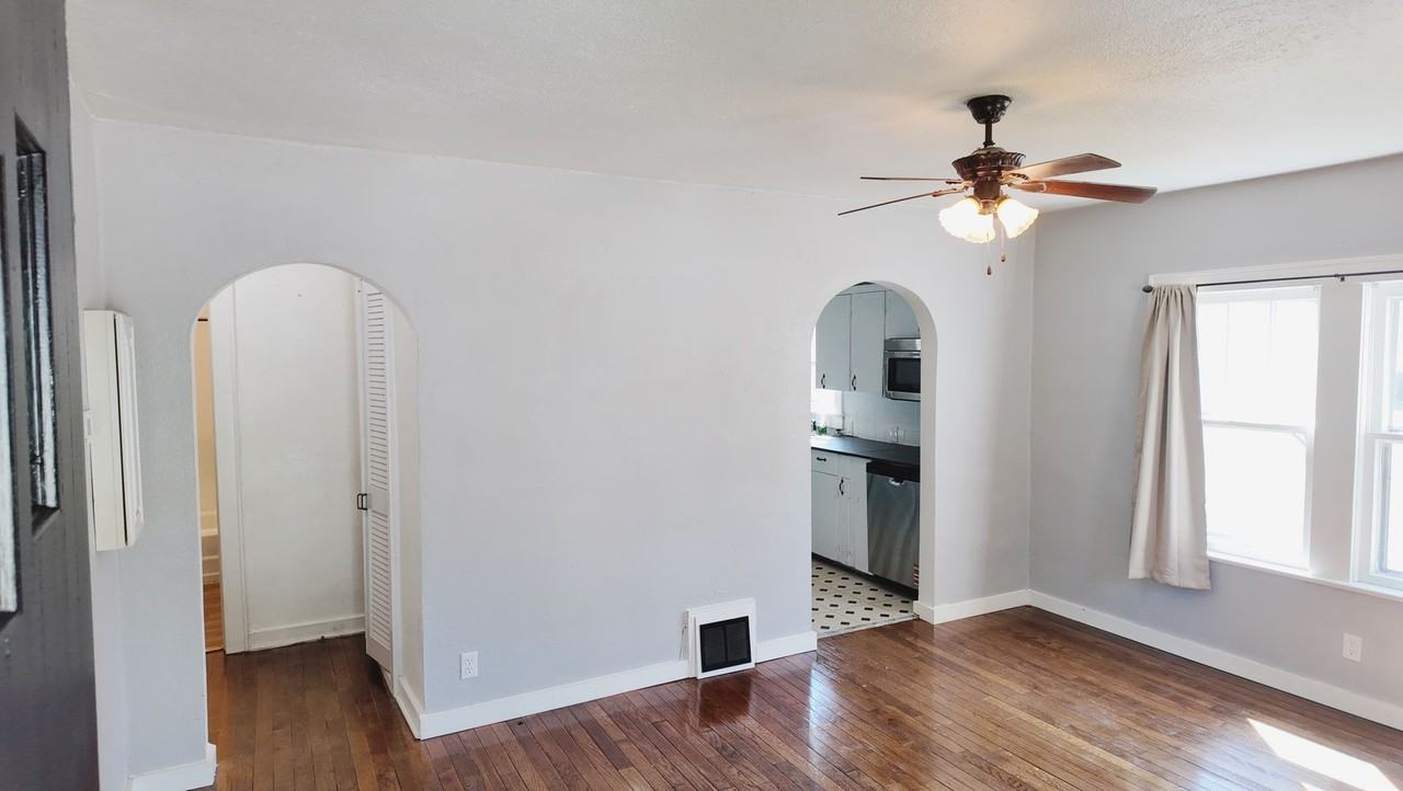 508 N Oak St - Photo 7 of 20