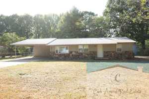featured image of 1405 Pratt Cir