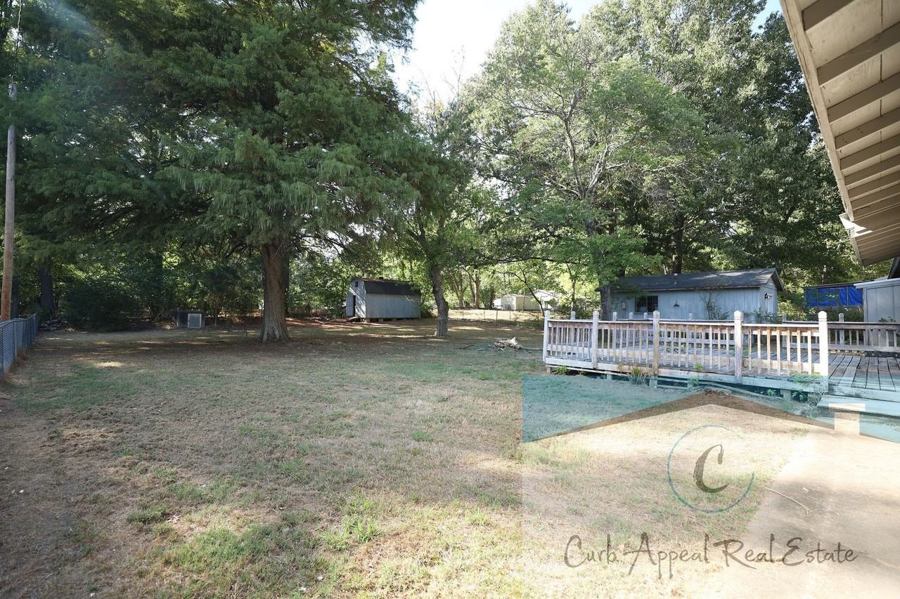 1405 Pratt Cir - Photo 3 of 23